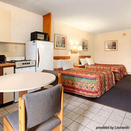 Express Inn & Suites Clearwater Pinellas Park Bilik gambar