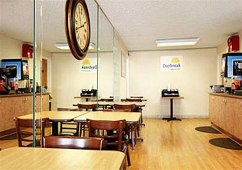 Express Inn & Suites Clearwater Pinellas Park Restoran gambar
