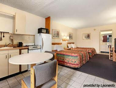 Express Inn & Suites Clearwater Pinellas Park Luaran gambar